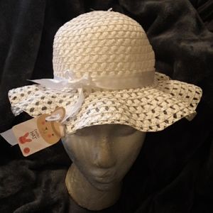 White Wicker style Child's Hat